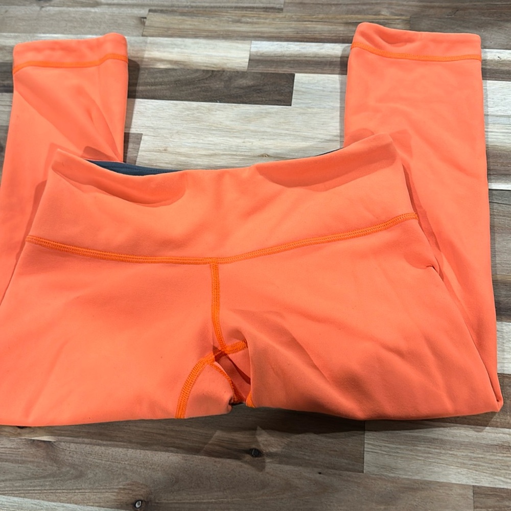 Lululemon crop leggings Size 4